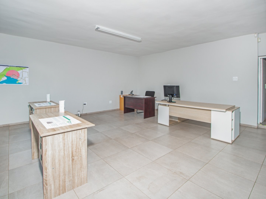 6 Bedroom Property for Sale in Schoemansville North West